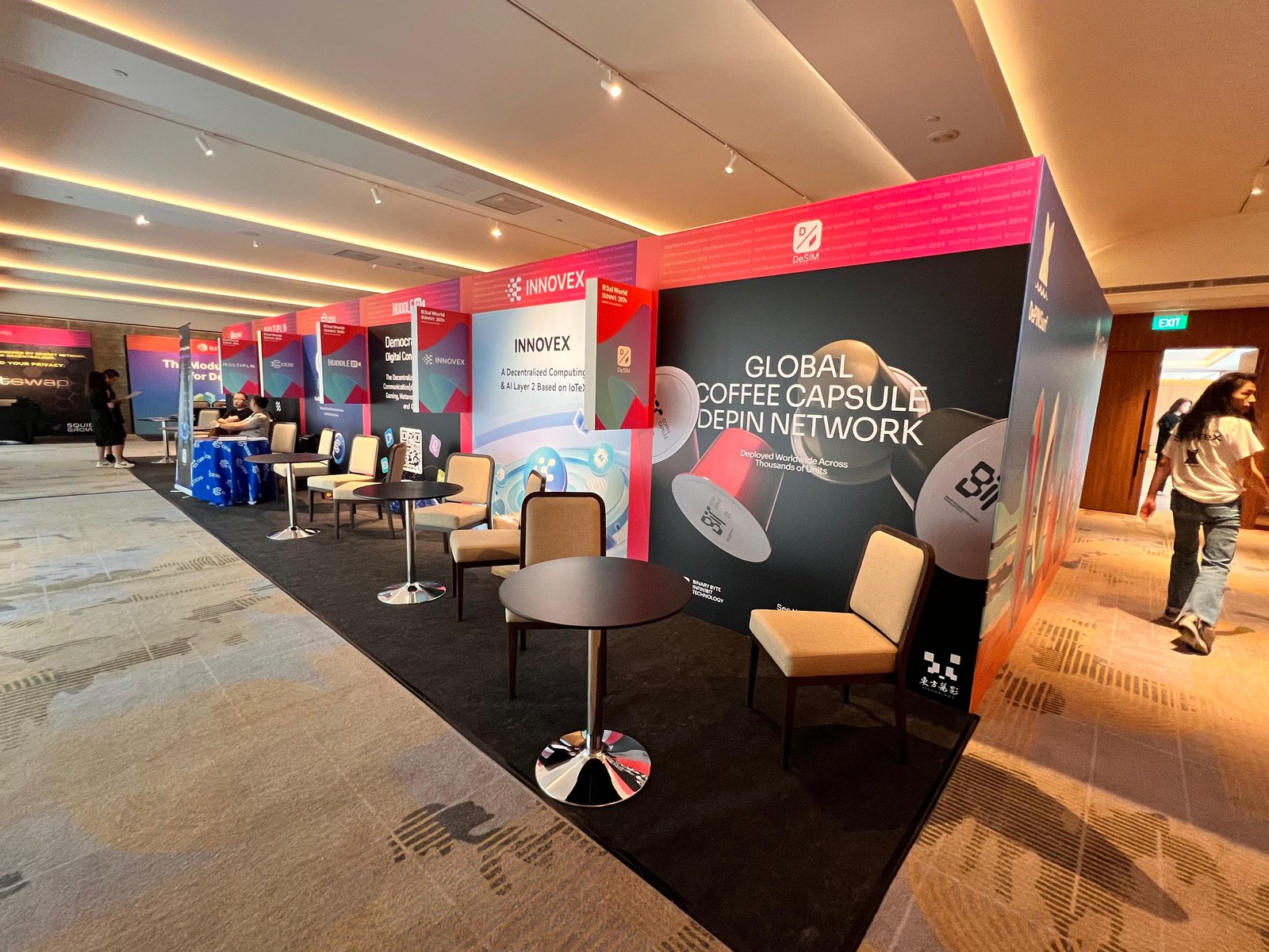 Cylon exhibition booth built by LUNIQ Events on the trade show floor